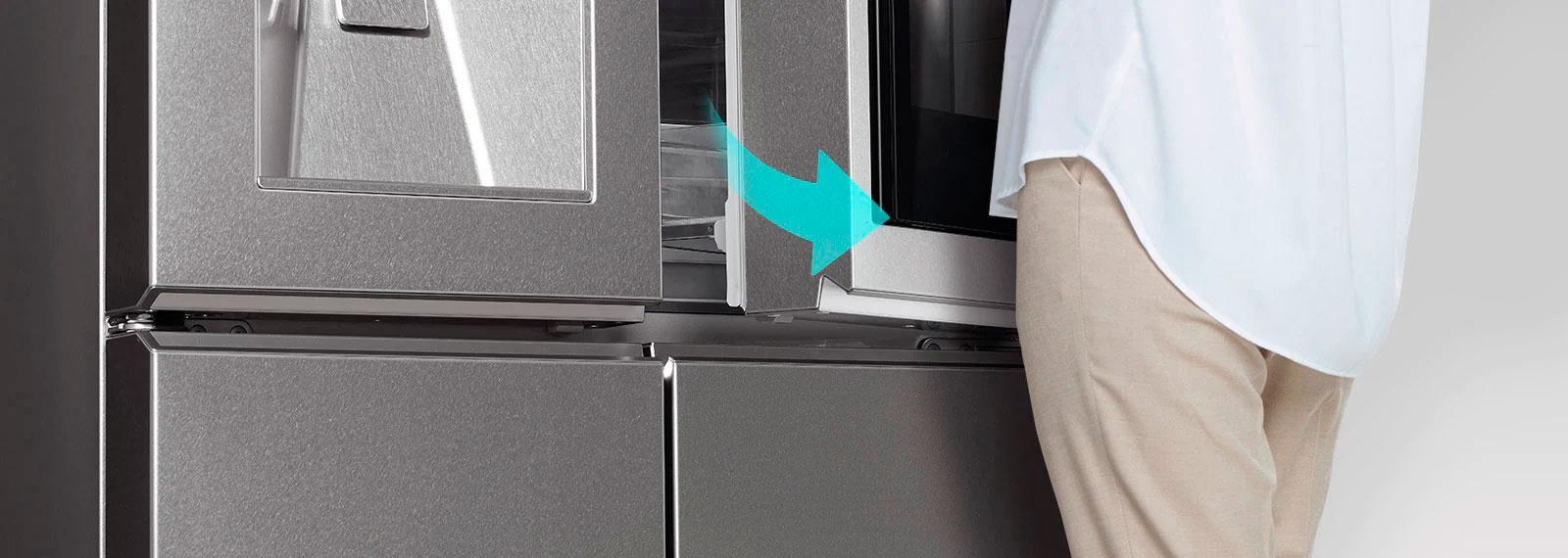 LG холодильник можно открыть даже ногой без усилий