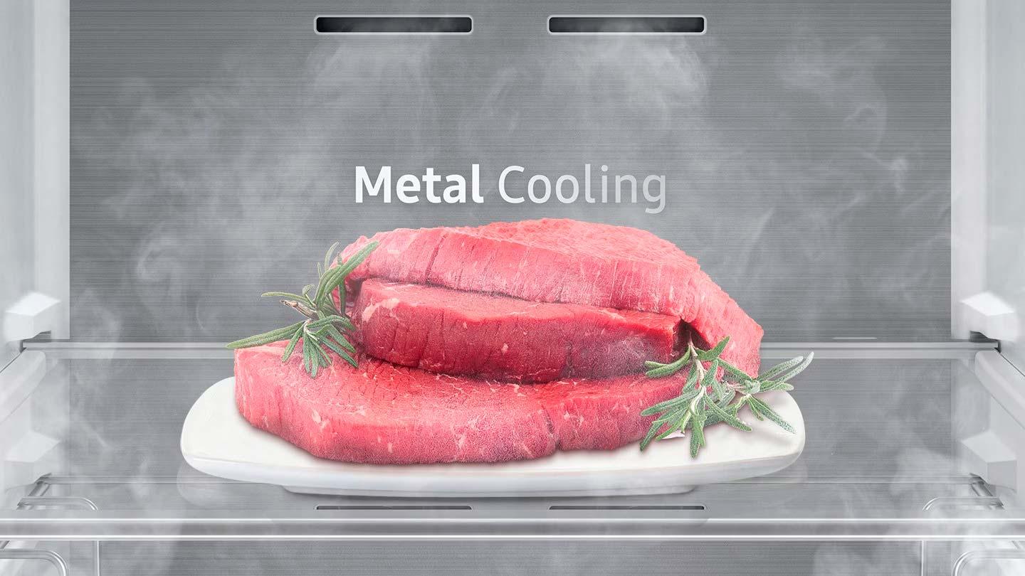 Холодильники Samsung с железной отделкой внутренней стенки Metal Cooling
