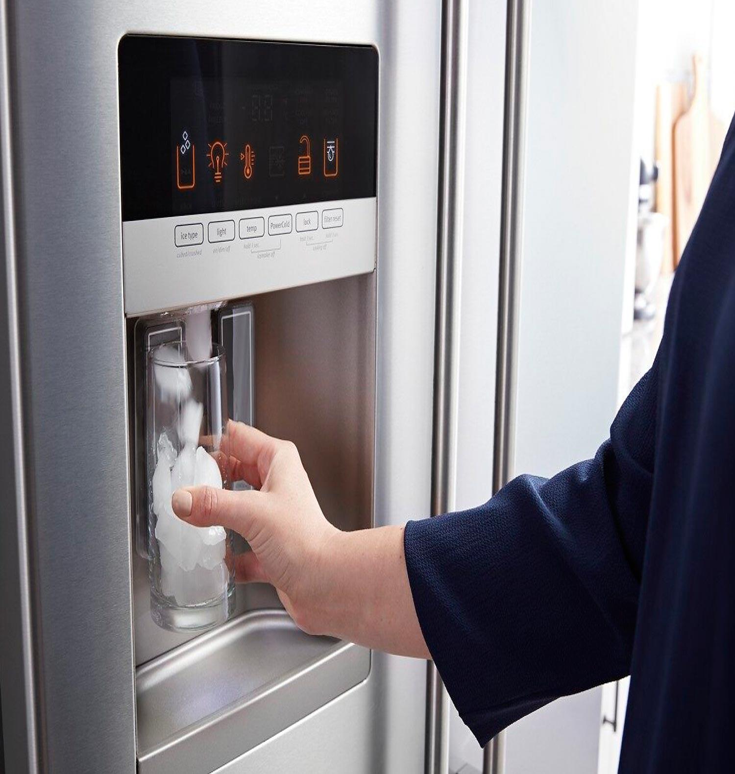 Льдогенератор в холодильниках Maytag